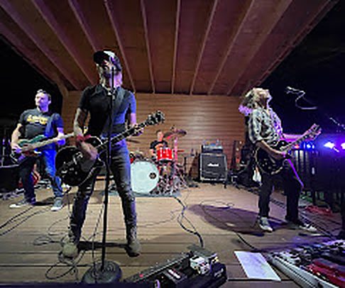 wth-reel-07-night-stage